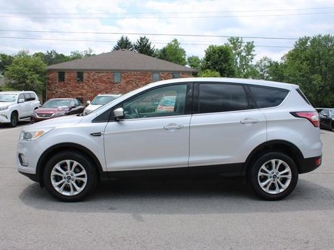Used 2017 Ford Escape SE FWD image 5