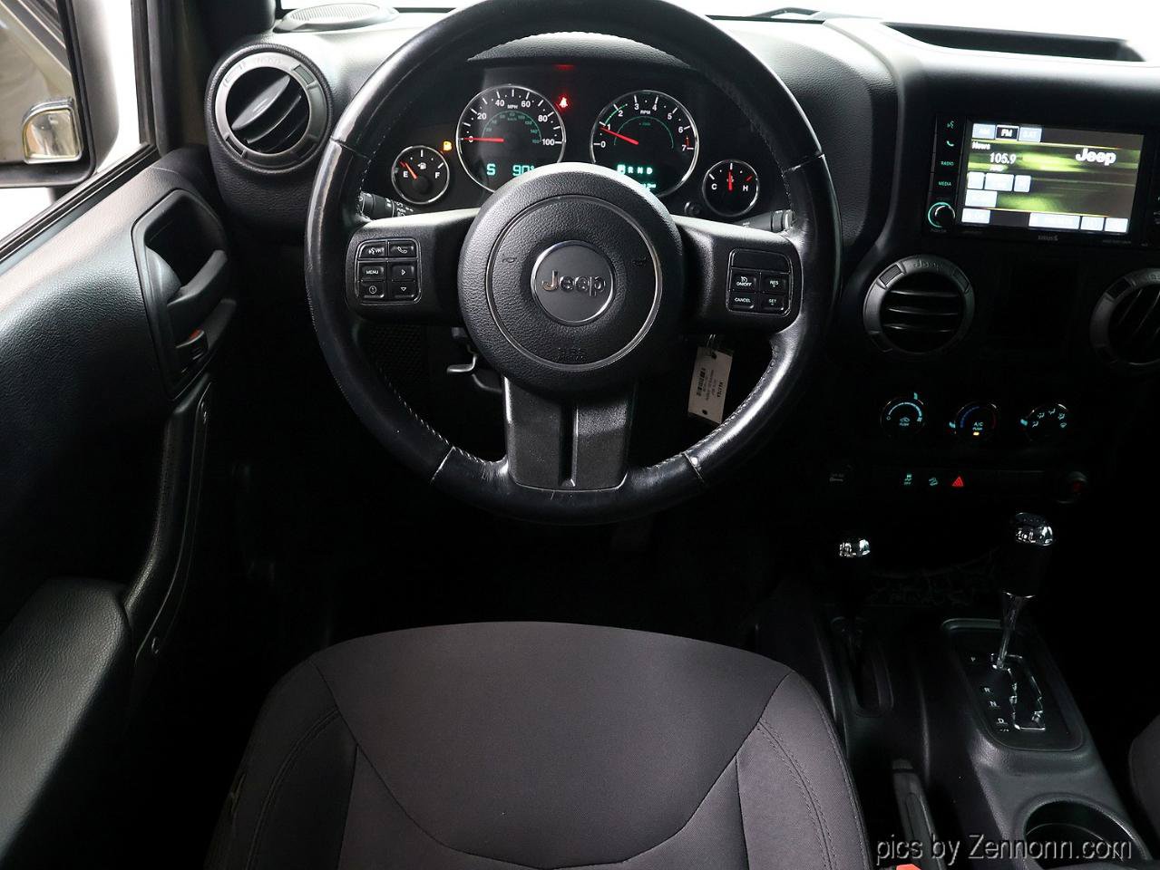 Used 2016 Jeep Wrangler Unlimited Sport w/ Connectivity Group AWD/4WD image 10