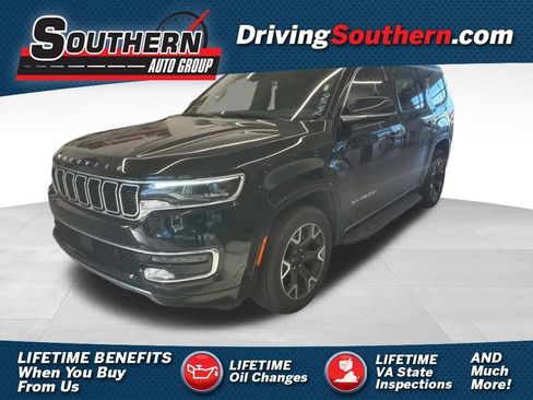 Used 2024 Jeep Wagoneer Series III image 1