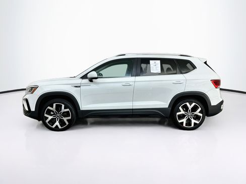 Used 2023 Volkswagen Taos SEL AWD/4WD image 4