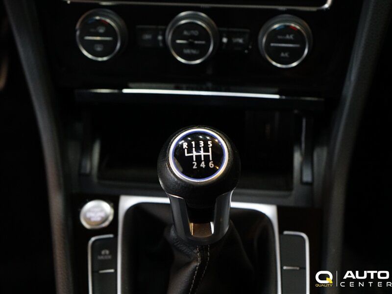 Used 2019 Volkswagen Golf R 4-Door AWD/4WD image 22