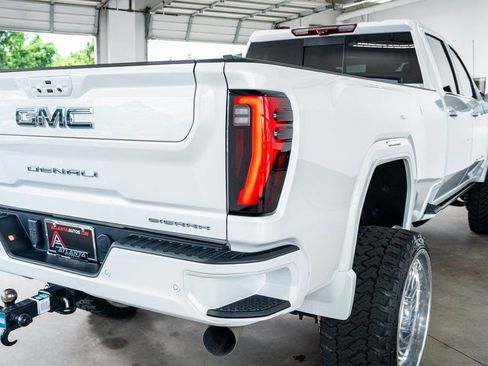 Used 2024 GMC Sierra 2500 Denali Ultimate w/ Max Trailering Package image 30