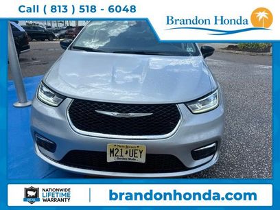 Used 2024 Chrysler Pacifica Touring-L