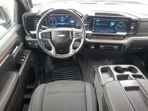 Used 2022 Chevrolet Silverado 1500 LT image 11