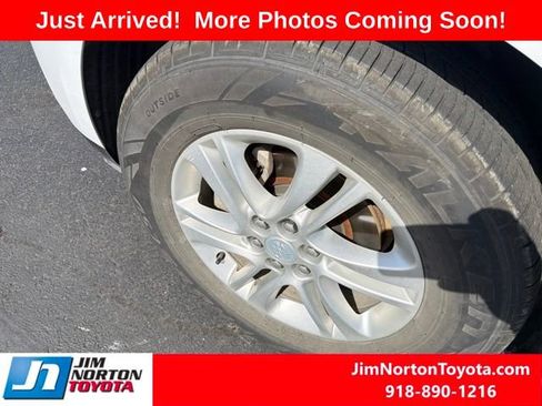 Used 2018 Buick Enclave Essence FWD image 7