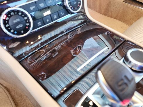 Used 2016 Mercedes-Benz SL 550 w/ Driver Assistance Package image 64