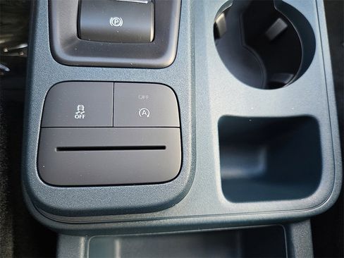 New 2025 Ford Maverick XL w/ Equipment Group 102A image 17