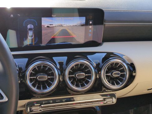 Used 2025 Mercedes-Benz CLA 250 image 26