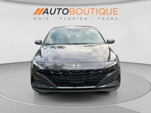 Used 2023 Hyundai Elantra SEL w/ Convenience Package FWD image 12