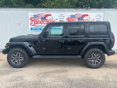 New 2025 Jeep Wrangler Sahara image 7