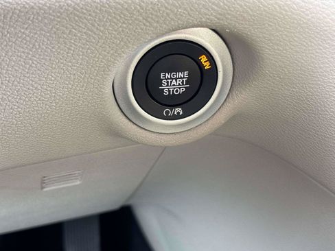 Used 2023 Chrysler Voyager LX FWD image 30