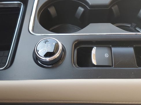 New 2026 Lincoln Corsair Premiere image 24