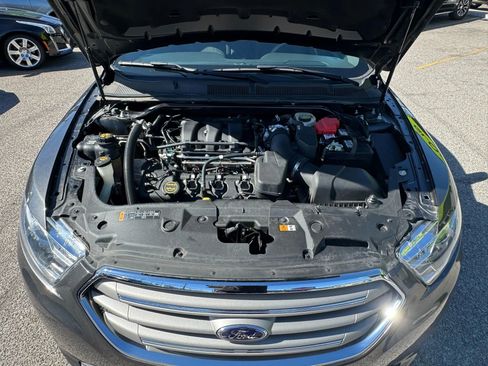 Used 2017 Ford Taurus SEL image 26