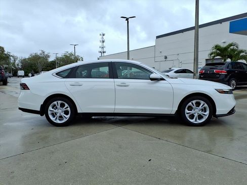 Used 2025 Honda Accord LX image 15