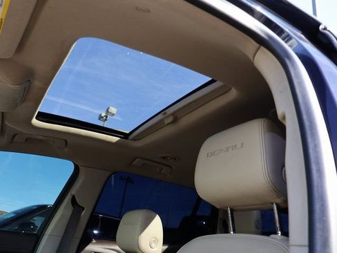 Certified 2019 GMC Acadia Denali w/ Technology Package FWD image 41