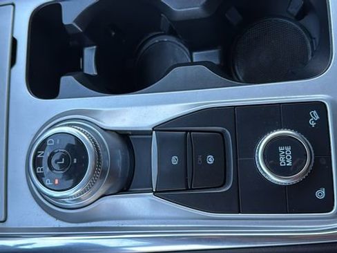 Certified 2022 Ford Explorer XLT w/ Equipment Group 202A image 26