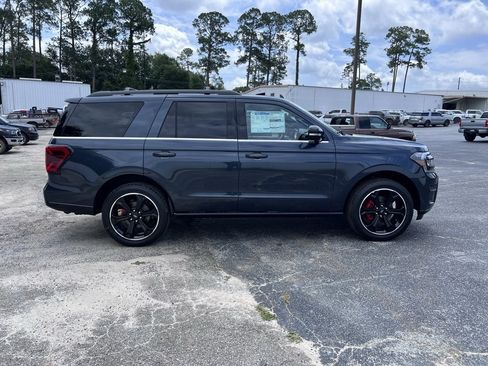 New 2024 Ford Expedition Limited image 6