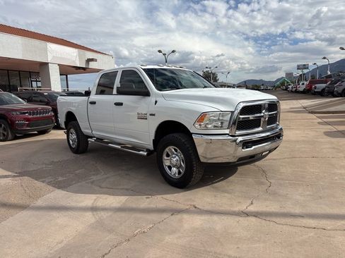 Used 2018 RAM 2500 Tradesman w/ Chrome Appearance Group AWD/4WD image 3
