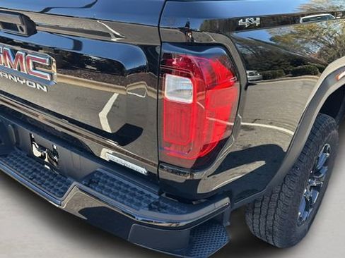 Used 2024 GMC Canyon Elevation w/ Convenience Package image 33