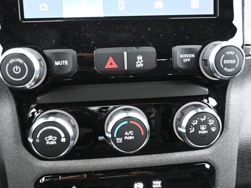 New 2026 RAM 2500 Tradesman w/ Chrome Appearance Group image 17