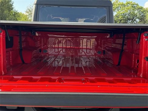 New 2025 Jeep Gladiator Willys image 17