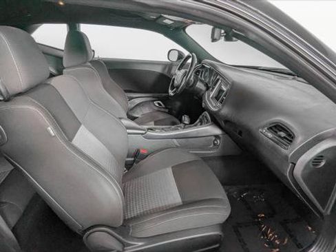 Used 2022 Dodge Challenger GT RWD image 19