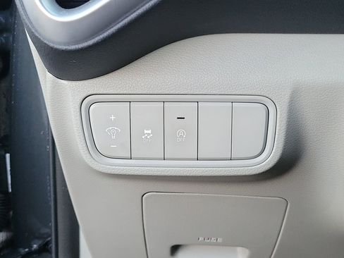 Used 2025 Kia Soul LX image 15