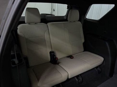Used 2023 Chevrolet Traverse LS AWD/4WD image 18