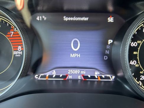 Used 2022 Jeep Cherokee Trailhawk image 32