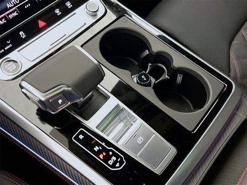 New 2026 Audi Q8 Prestige image 18