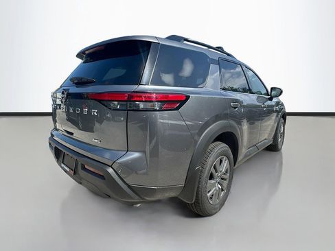 New 2025 Nissan Pathfinder SV image 8