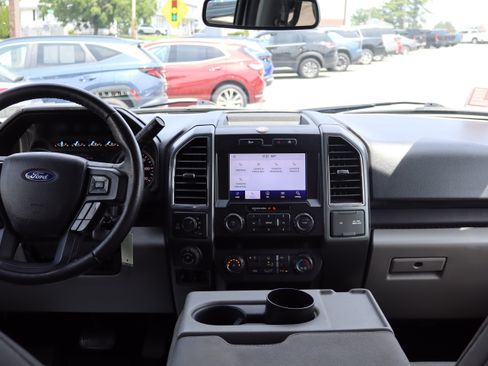 Used 2020 Ford F150 XLT w/ Equipment Group 302A Luxury AWD/4WD image 14