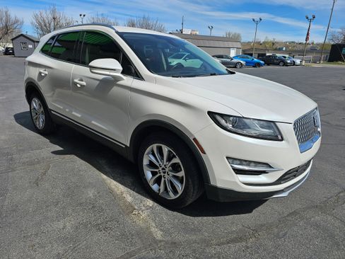 Used 2019 Lincoln MKC Select w/ Select Plus Package FWD image 4
