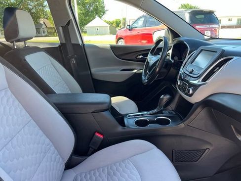 Used 2018 Chevrolet Equinox LT AWD/4WD image 14