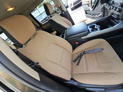 Used 2021 RAM 1500 Big Horn AWD/4WD image 32