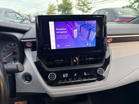 Used 2023 Toyota Corolla SE FWD image 15