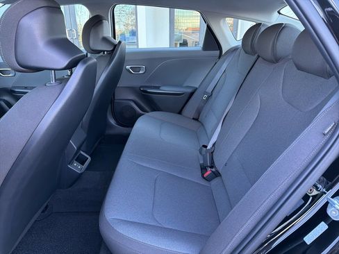New 2025 Kia K4 LX image 21