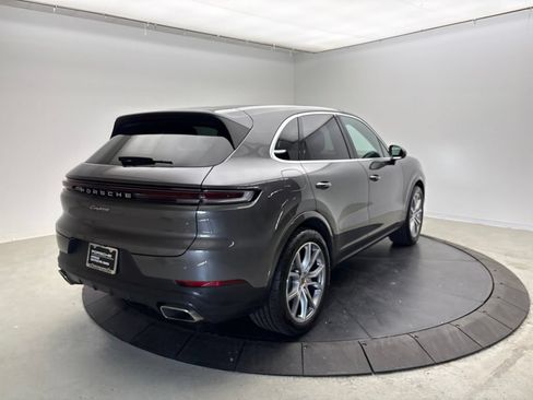 Certified 2024 Porsche Cayenne AWD/4WD image 7