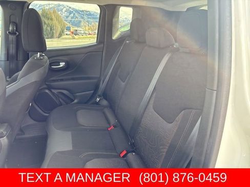 Used 2023 Jeep Renegade Latitude w/ Sun/Sound Group AWD/4WD image 23