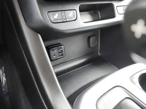 Used 2020 Chevrolet Colorado LT w/ Luxury Package AWD/4WD image 32