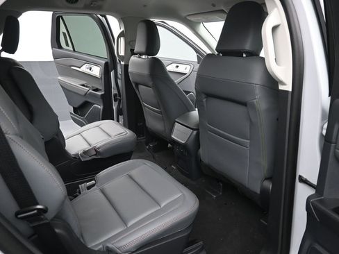 New 2026 Ford Explorer Active image 29