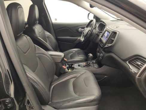 Used 2020 Jeep Cherokee Latitude Lux w/ Quick Order Package 26H Lux image 21