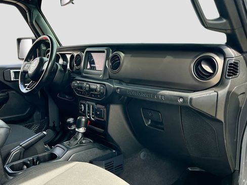Used 2021 Jeep Wrangler Sport AWD/4WD image 25
