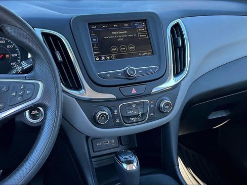 Used 2019 Chevrolet Equinox LS image 6