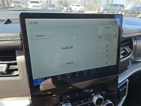 Used 2024 Ford Expedition Max XLT image 21