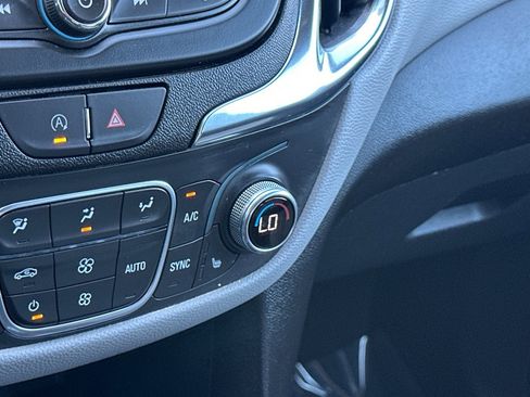 Used 2024 Chevrolet Equinox LT image 30