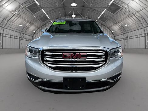 Used 2018 GMC Acadia SLT AWD/4WD image 2