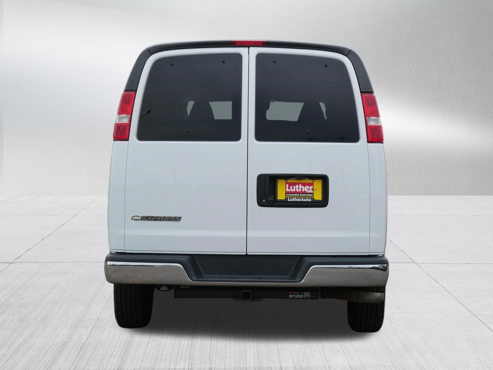 Used 2019 Chevrolet Express 3500 LT w/ LT Preferred Equipment Group RWD image 6