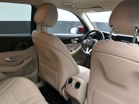 Used 2022 Mercedes-Benz GLC 300 4MATIC image 10