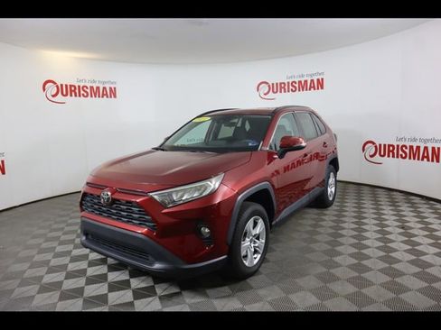 Used 2021 Toyota RAV4 XLE w/ Convenience Package image 3